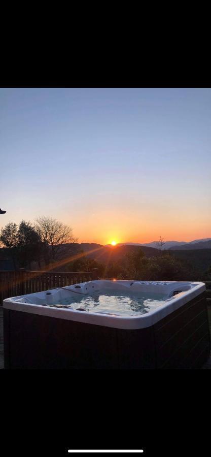 Beautiful Secluded Farmhouse With Hot Tub Villa Barmouth Exterior foto