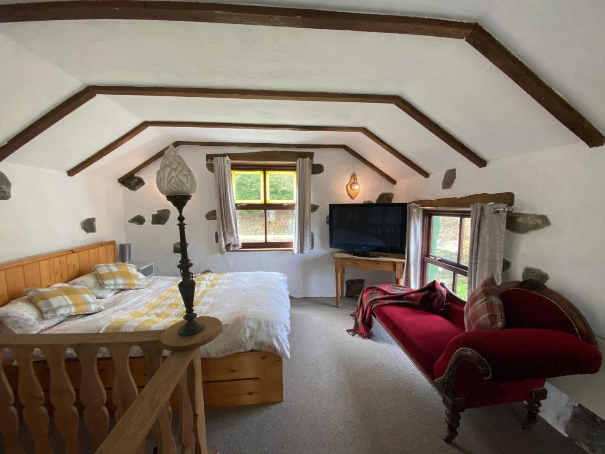 Beautiful Secluded Farmhouse With Hot Tub Villa Barmouth Exterior foto