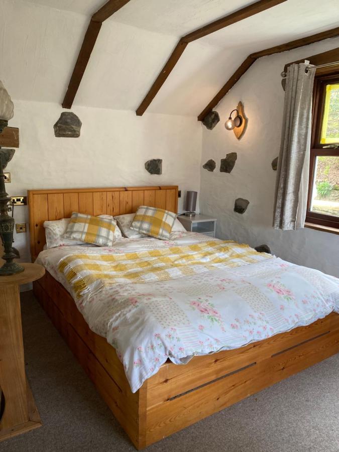 Beautiful Secluded Farmhouse With Hot Tub Villa Barmouth Exterior foto