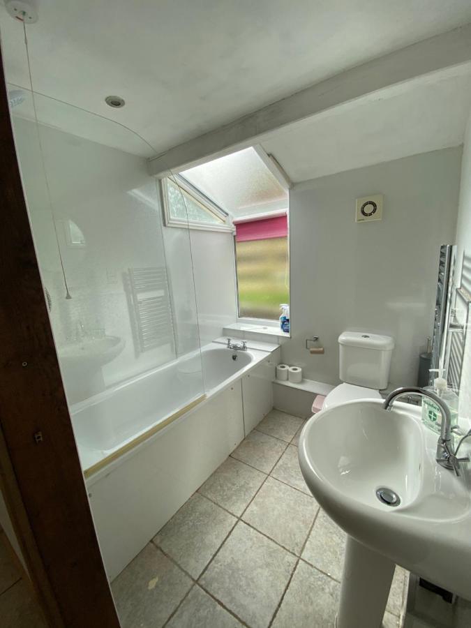 Beautiful Secluded Farmhouse With Hot Tub Villa Barmouth Exterior foto