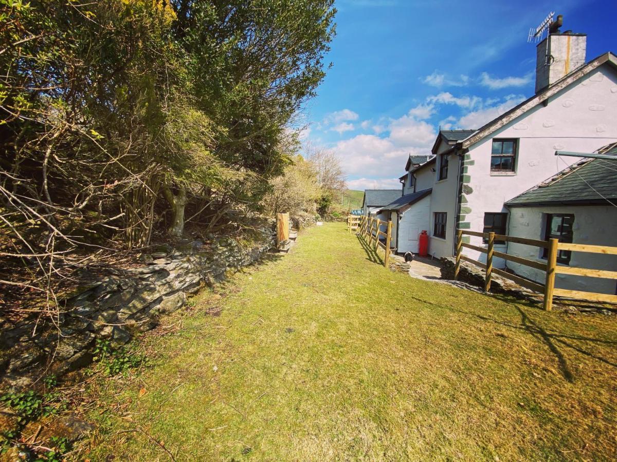 Beautiful Secluded Farmhouse With Hot Tub Villa Barmouth Exterior foto